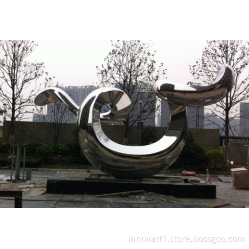 large scale stainless steel statue